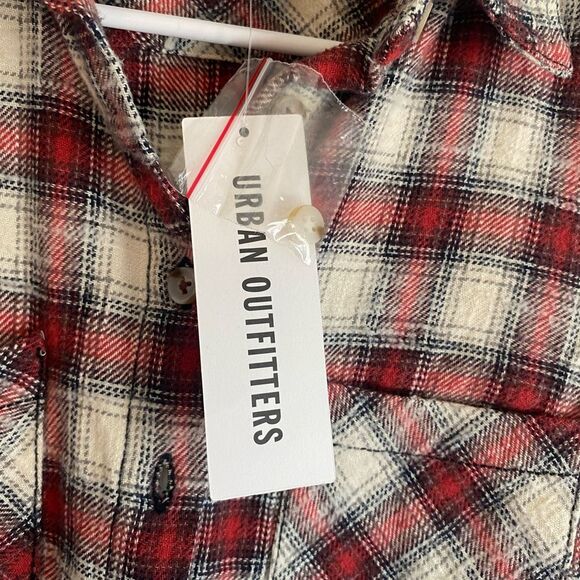 NWT Urban Outfitters size small Dakota cropped red white flannel button up - Picture 7 of 9